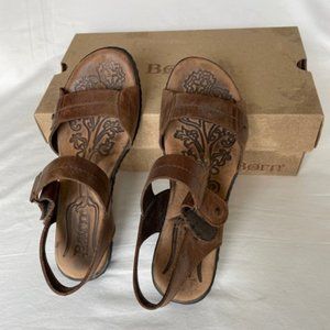 Born “Dreamer” leather sandal, dark brown, size 7.